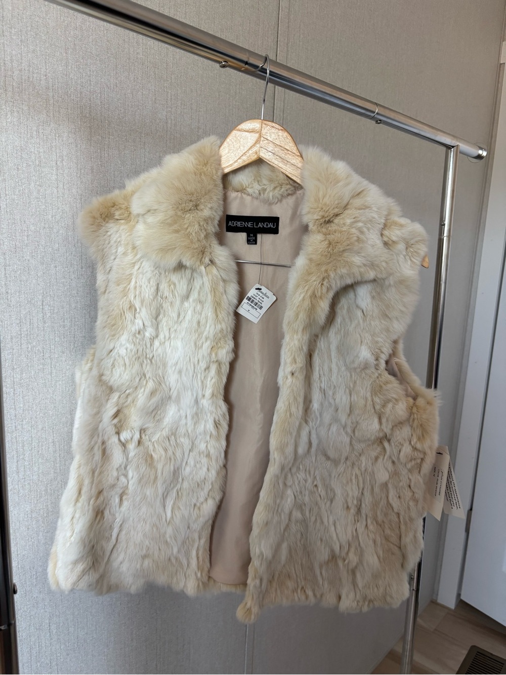 Adrienne Landau Cream Real Rabbit Fur Vest with Pockets - Picture 6 of 7